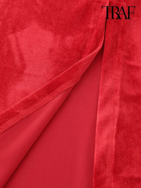 Elegant red prom dresses, backless velvet halter neck with chic split - Image 6