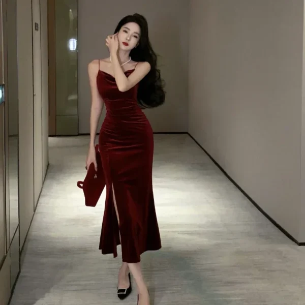 Vintage Red Velvet Spaghetti Strap Slit Bodycon Elegant Prom Dress - Image 2